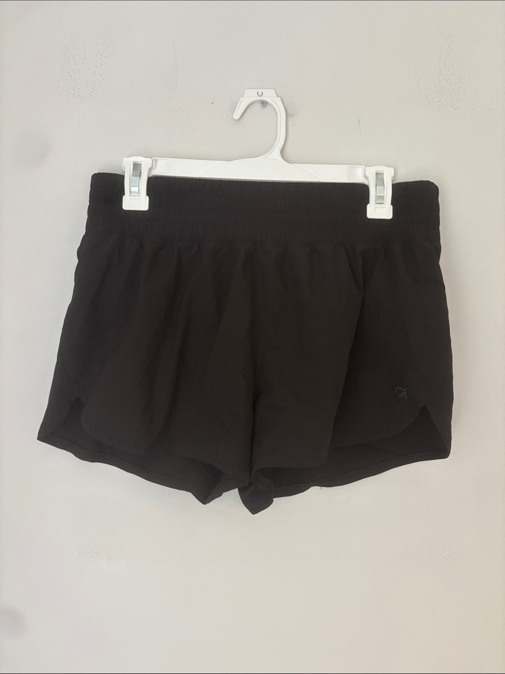 GapFit Black Athletic 3in Mid Rise Shorts - Size M
